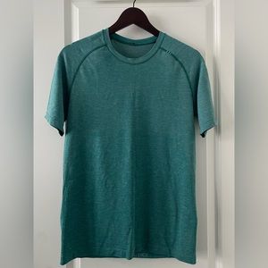 Men’s Medium Green Lululemon Active Top